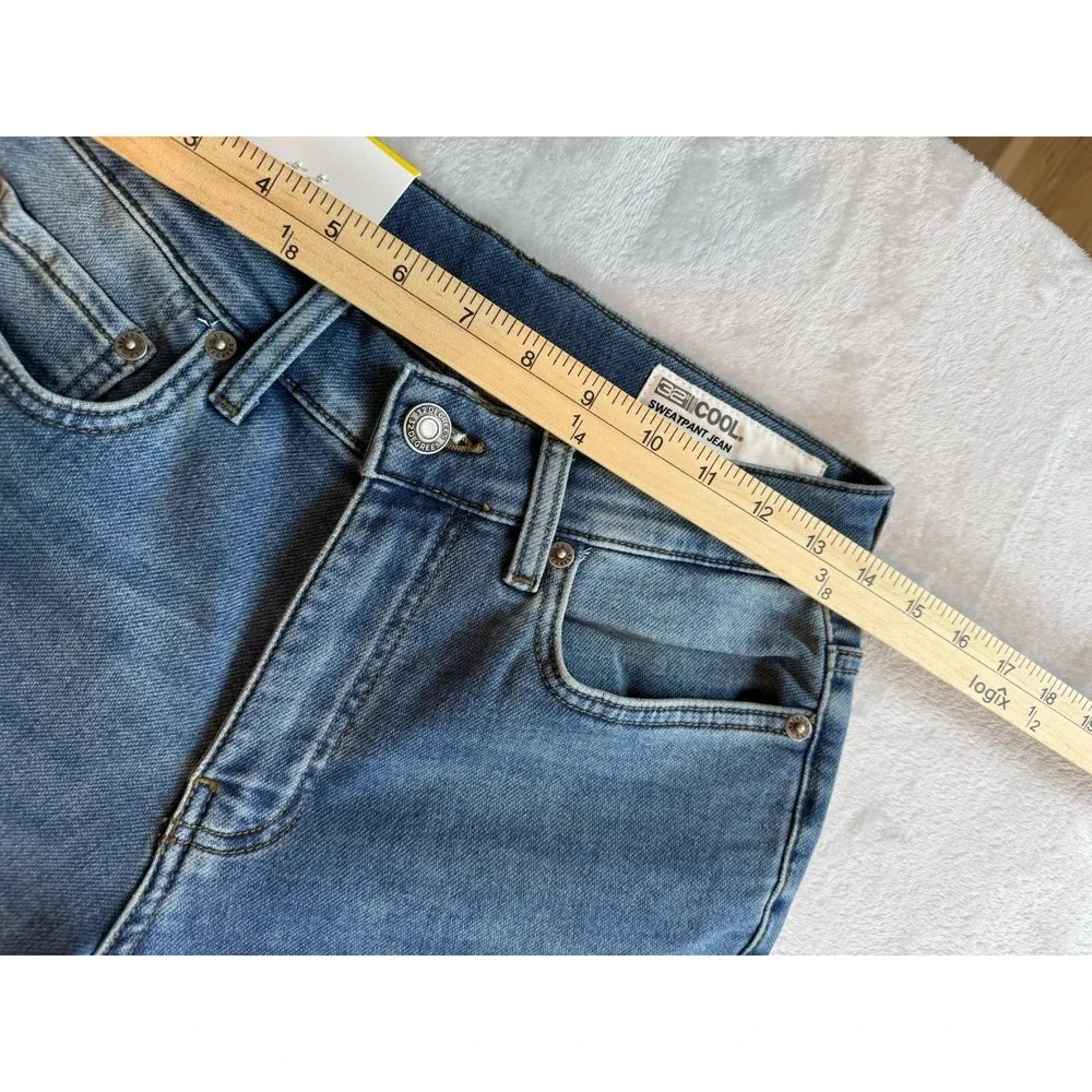 32 Degrees Cool Mens Stretch Performance Jeans Straight Leg Medium Wash Size 28